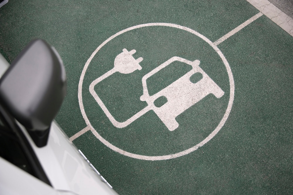 elektromos autó parkolás